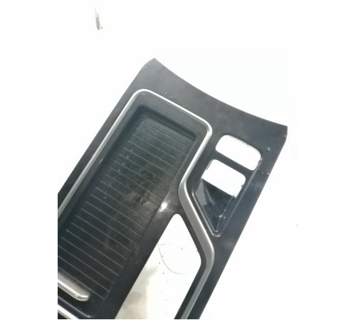 Декоративная накладка центральной консоли