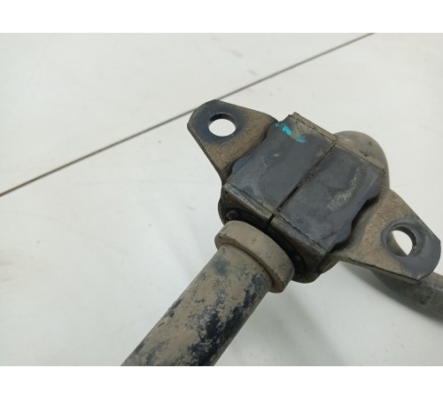 Стабилизатор передний