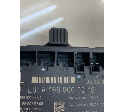 Электронный блок двери (передний, левый)