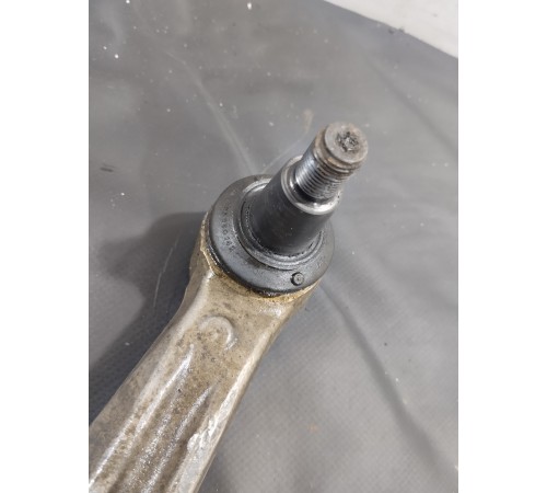 Рычаг подвески (передний левый)