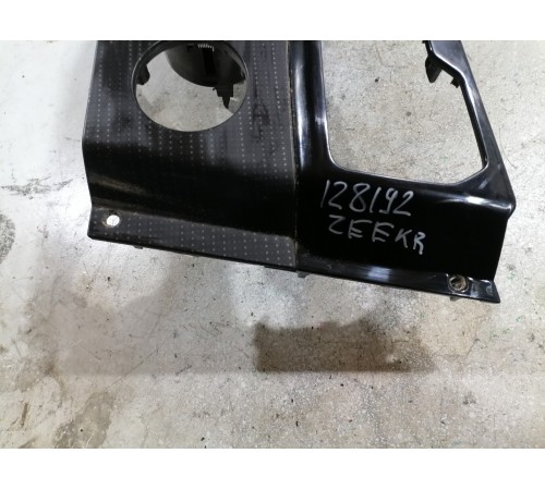 Подстаканник центральной консоли