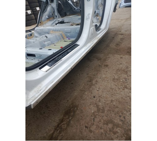 Порог со стойкой левый