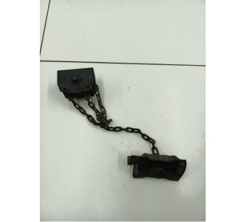 Механизм крепления запасного колеса