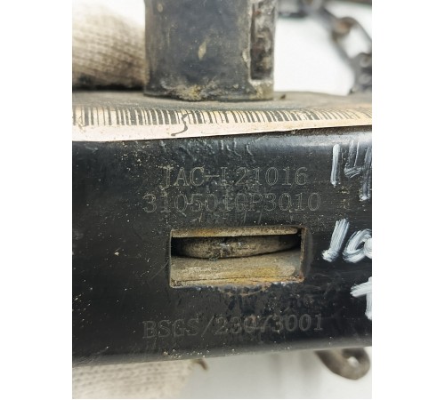 Механизм крепления запасного колеса