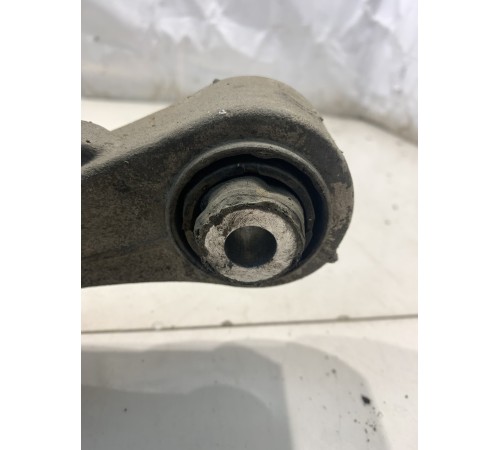 Рычаг подвески (задний, правый)