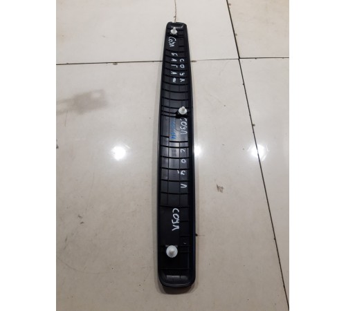 Накладка крышки багажника