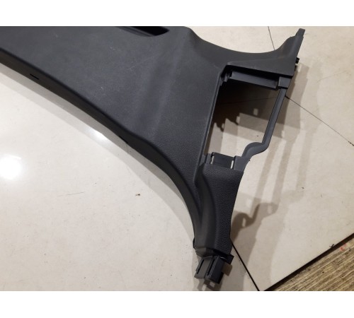 Обшивка центральной стойки(правая нижняя)