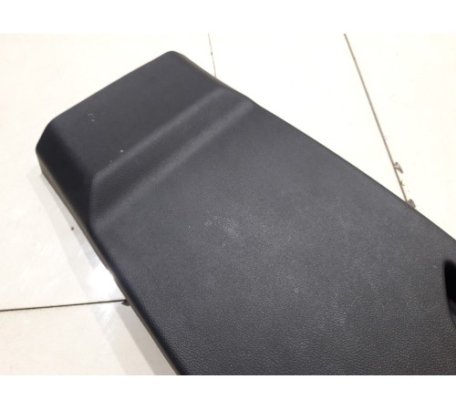 Обшивка центральной стойки(правая нижняя)