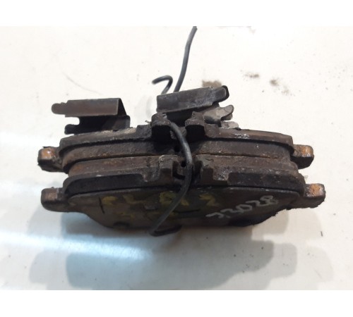 Тормозные колодки (задние правые)