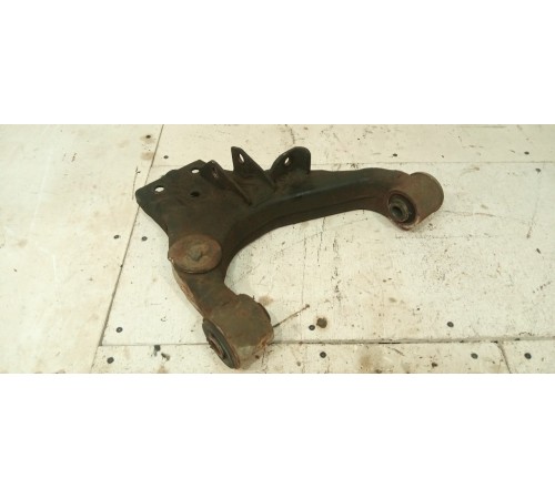 Рычаги подвески передний левый нижний