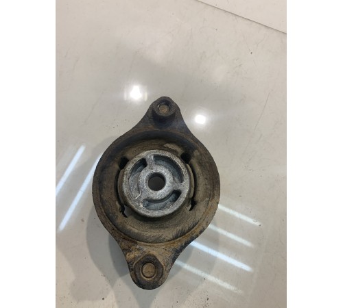 Опора амортизатора