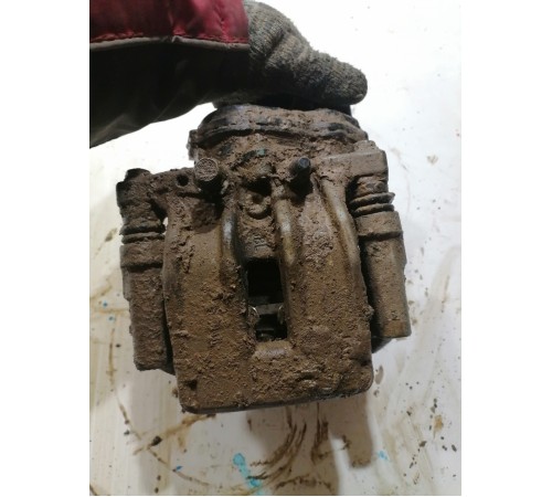 Суппорт задний левый