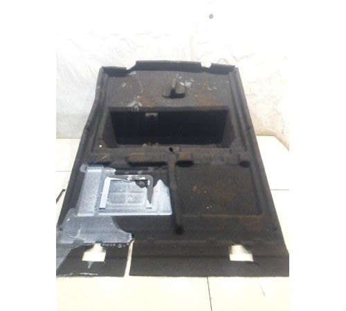 Поддон багажного отделения