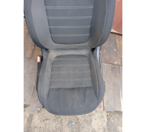 Сиденье переднее левое