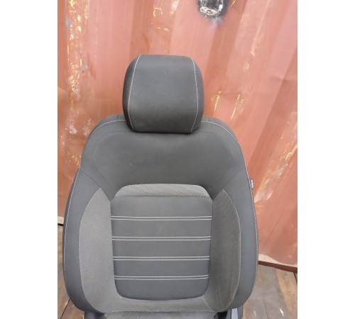 Сиденье переднее левое