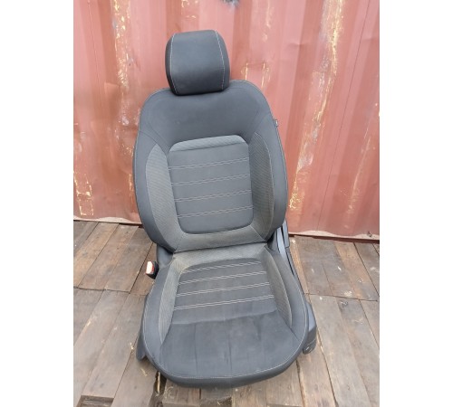 Сиденье переднее левое