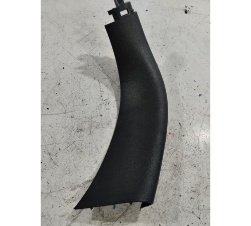 Обшивка крышки багажника левая