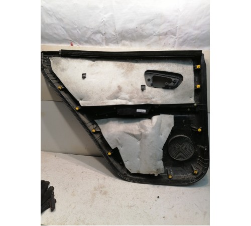 Обшивка двери задняя правая