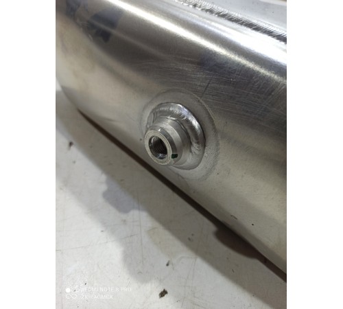 Ресивер пневмоподвески правый