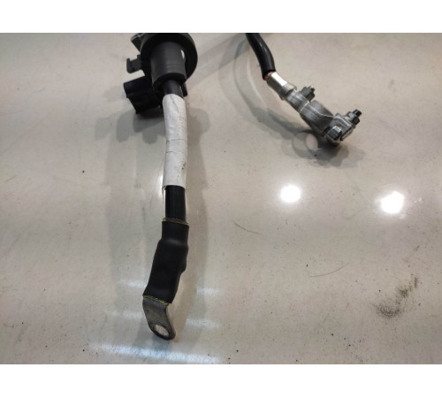 Клемма аккумулятора