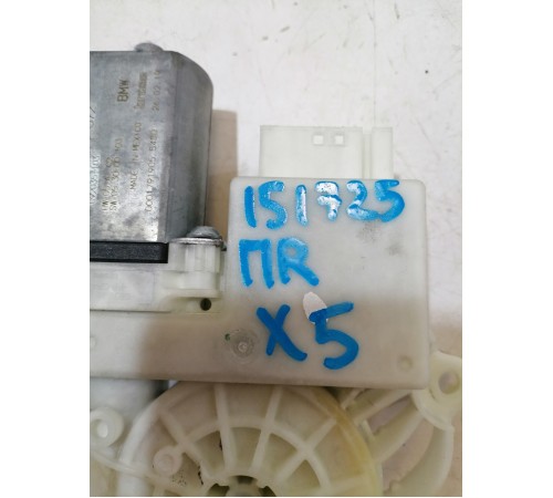 Моторчик стеклоподъемника передний правый