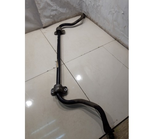 Стабилизатор передний