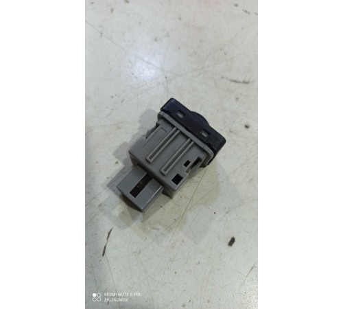 Кнопка корректировки света фар