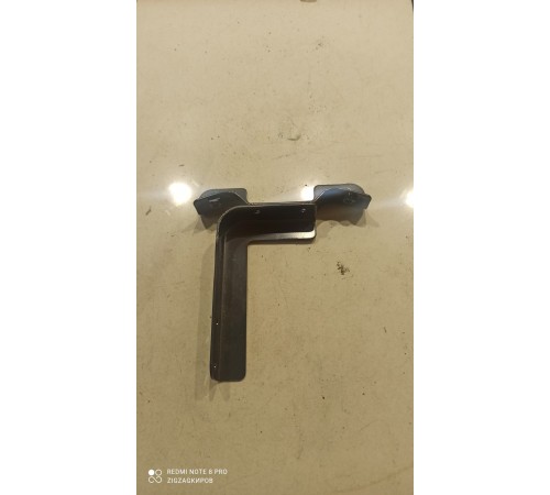 Кронштейн (крепление) заднего ряда сидений