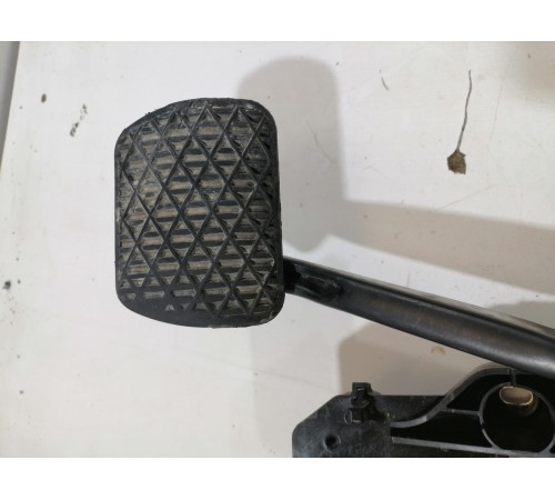 Педаль тормоза