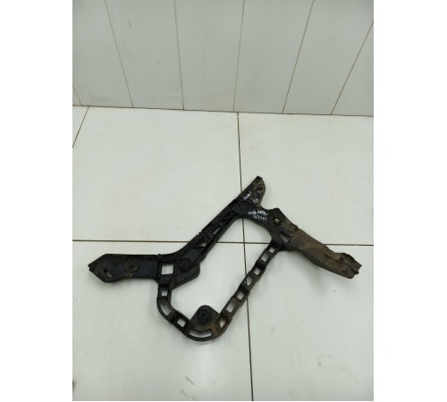 Кронштейн бампера задний левый