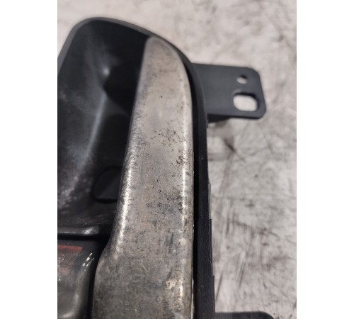 Ручка двери (передняя левая внутренняя)