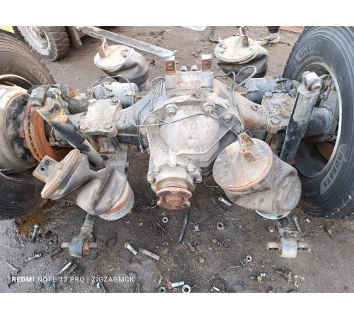 Задний мост в сборе