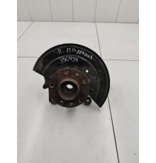 Кулак поворотный передний правый