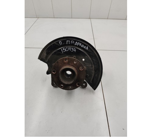 Кулак поворотный передний правый