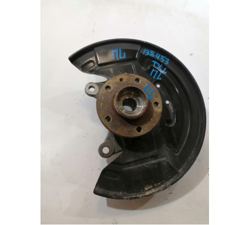 Кулак поворотный передний левый