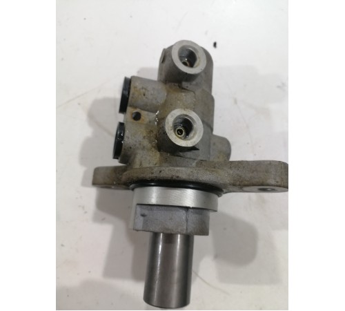 Главный тормозной цилиндр