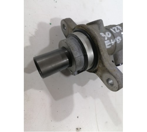 Главный тормозной цилиндр