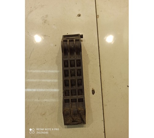 Кронштейн усилителя заднего бампера(правый)