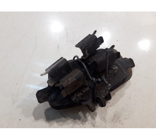 Тормозные колодки (задний, левые)