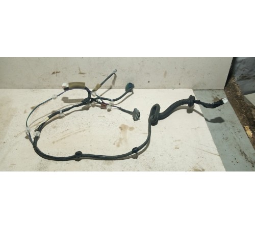 Электропроводка двери задняя левая