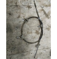Трос стояночного тормоза правый