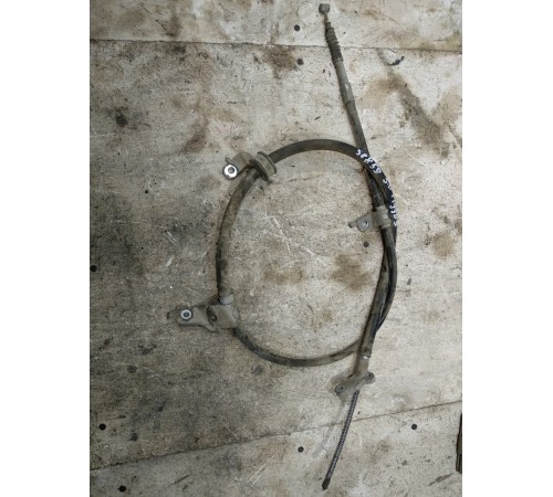 Трос стояночного тормоза правый