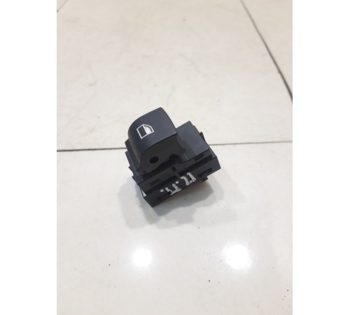 Кнопка стеклоподъемника (передняя, правая)