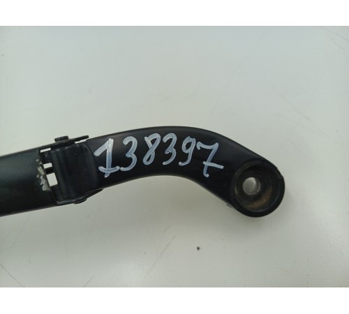 Поводок стеклоочистителя левый