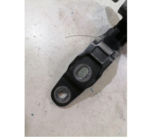 Петля багажника правая