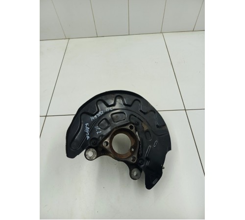 Кулак поворотный передний левый 