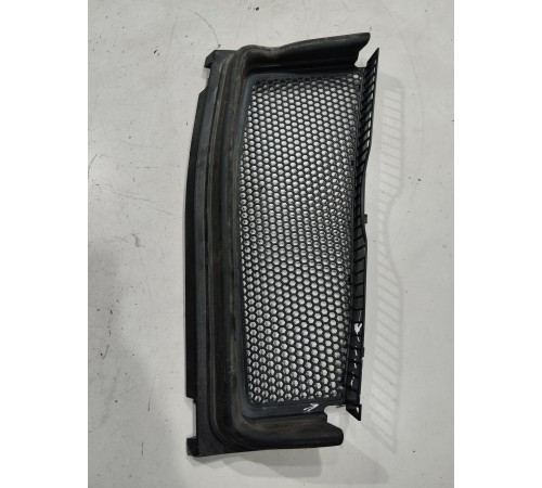 Воздухозаборник передний