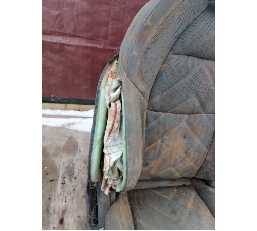 Сиденье переднее правое