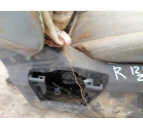 Сиденье переднее правое