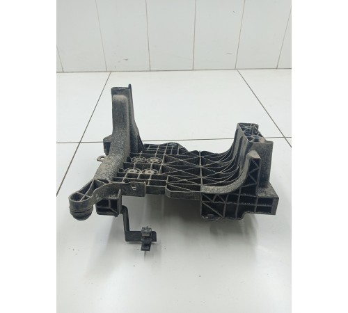 Полка под АКБ аккумулятор